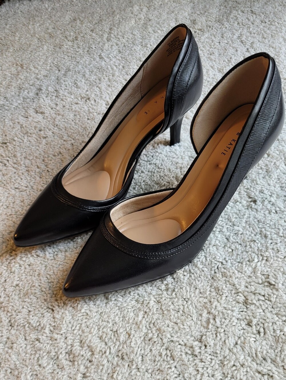 Detailed Black Sculptural Pumps Two Textures 2 3/4" Heels Great Condition